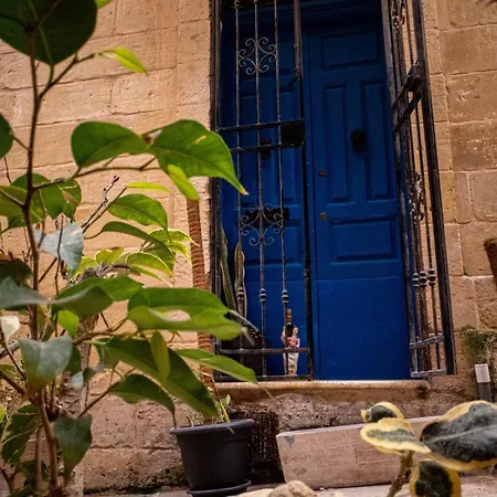 Blue Door Valletta Exterior photo